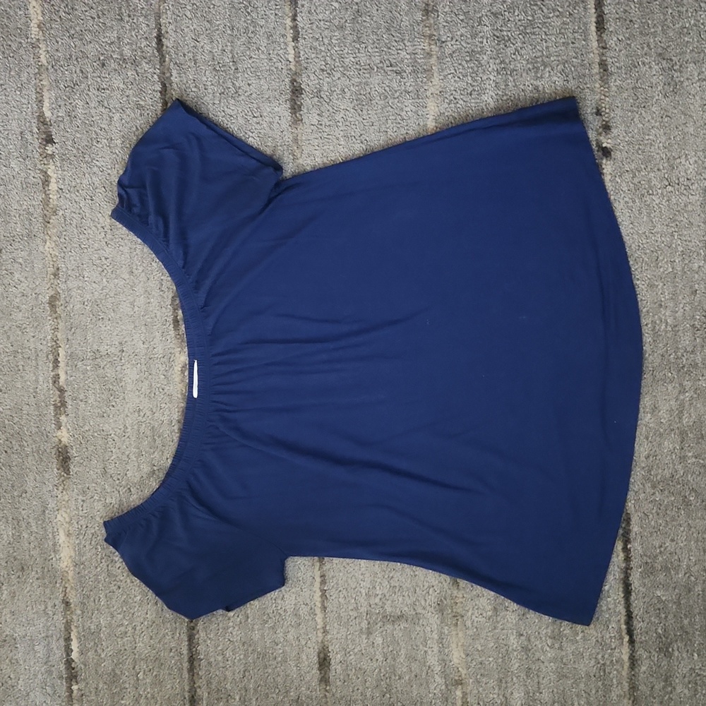 🔥Navy on/off shoulder top